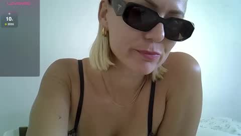 Snapshot of xdaisyhansen chatting on February 8, 11:33 am Daisy Hansen online show from February 8, 11:33 am