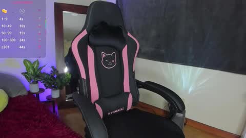 Snapshot of xemily_hardy chatting on September 16, 11:19 pm Kanae. online show from September 16, 11:19 pm