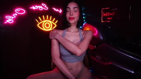 Anne online show from March 8, 2:45 am