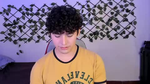 xhan online show from April 20, 6:44 pm