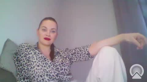 AliceinWonderland online show from January 22, 11:45 am