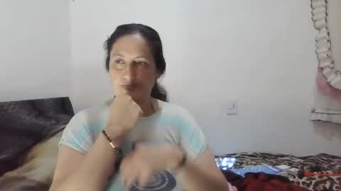Snapshot of xime5144838 chatting on February 22, 5:23 am Ximena online show from February 22, 5:23 am