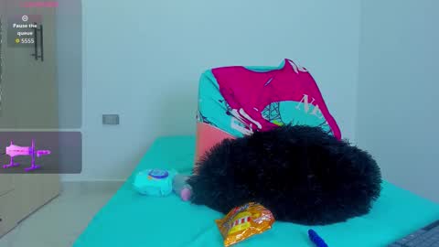 tifanny  online show from October 6, 3:13 am