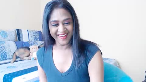 Snapshot of xindianillusion44 chatting on September 25, 9:27 am Miss Ria online show from September 25, 9:27 am