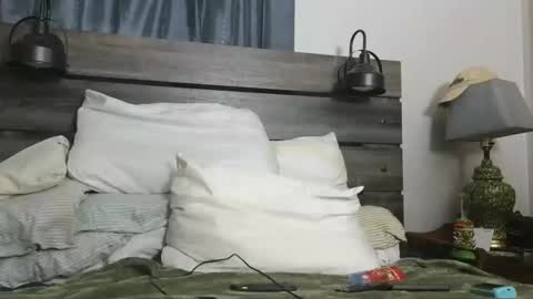 cant tell online show from February 19, 10:31 pm