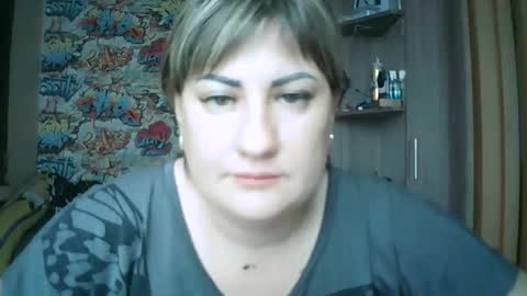 xLucyWowx online show from October 4, 8:23 am