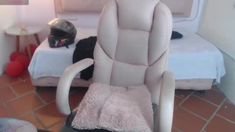 lunna online show from February 28, 10:28 pm