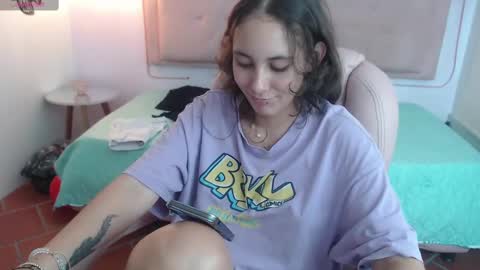 lunna online show from February 20, 10:59 pm