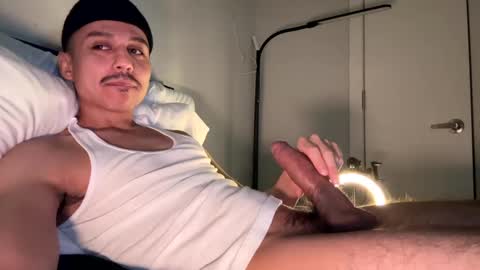 xmomentumx online show from March 6, 4:30 am