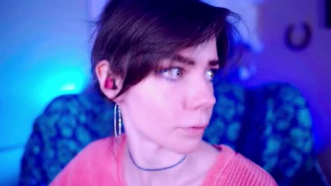 Bella Bondai online show from December 2, 4:00 am