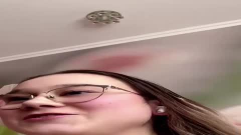 Louise online show from March 6, 9:41 am