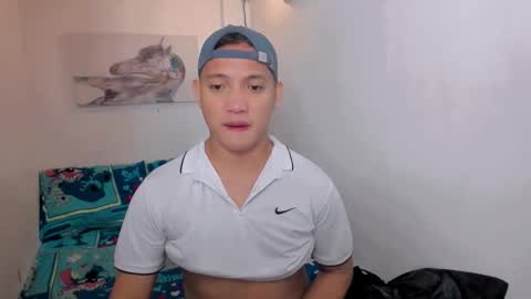 xsebastian19 online show from December 22, 10:05 pm