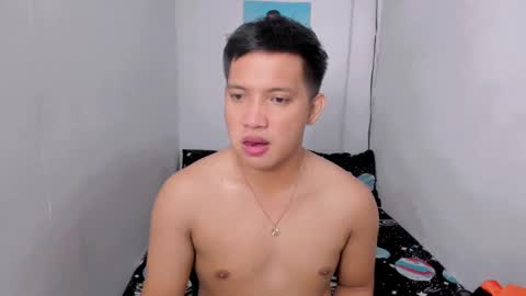 xsebastian19 online show from December 5, 2:26 am