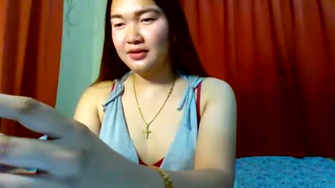 HI IM PAULINE online show from December 2, 6:57 am