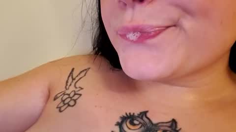 xsweetxgirl27x online show from January 7, 6:29 am