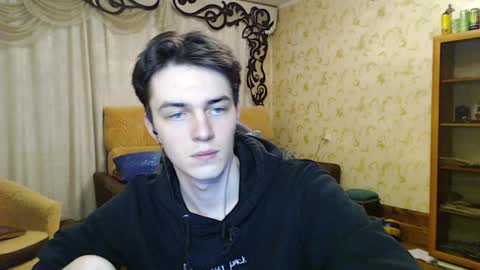 traqqq online show from December 15, 8:58 pm