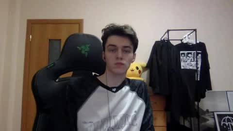 traqqq online show from February 10, 10:19 pm