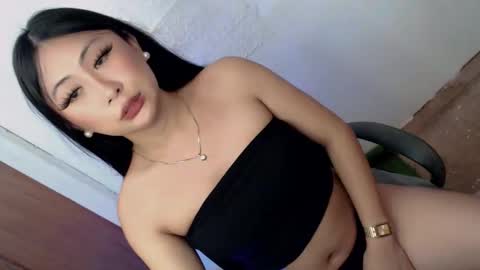 Janae online show from December 19, 1:23 am