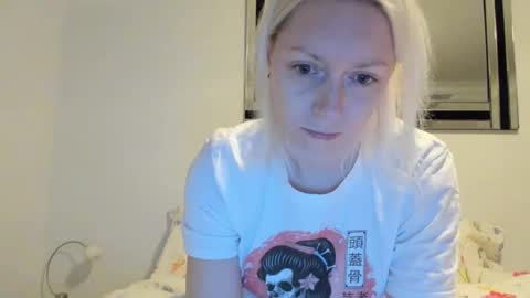 Snapshot of xxkimber_bentonxx chatting on January 3, 6:03 pm  Next online Monday to Friday 10am till 2pm UK time online show from January 3, 6:03 pm