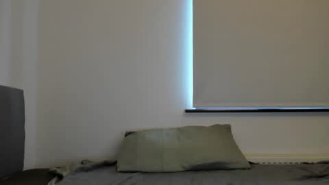 Snapshot of xxkimber_bentonxx chatting on December 4, 1:58 pm  Next online Monday to Friday 10am till 2pm UK time online show from December 4, 1:58 pm