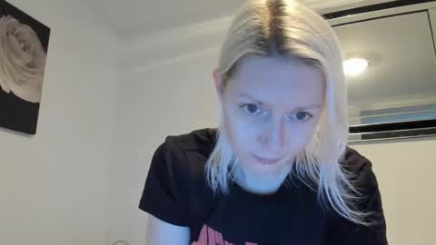 Snapshot of xxkimber_bentonxx chatting on January 5, 3:34 pm  Next online Monday to Friday 10am till 2pm UK time online show from January 5, 3:34 pm