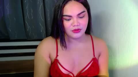 Kylie Smith online show from September 24, 1:45 am