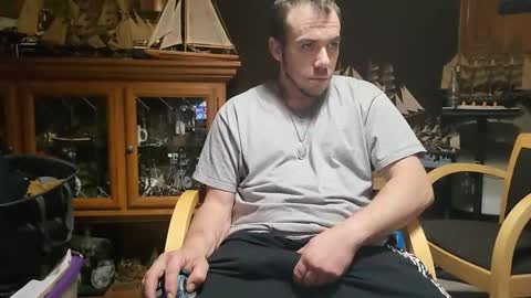 xxScubaStevexx online show from March 8, 7:23 am