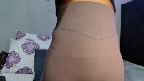 xxsexytalia28 online show from October 29, 8:38 am