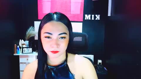 xxslutty kim online show from December 19, 6:42 am