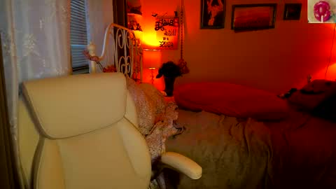 Strawberry Jane online show from October 9, 1:22 am