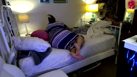 Strawberry Jane online show from November 12, 5:43 am