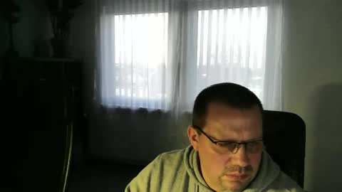 Eddi online show from December 14, 2:56 pm