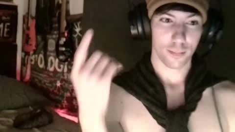 Snapshot of xxwhitefoxx chatting on March 10, 1:10 pm David Fox online show from March 10, 1:10 pm