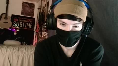 Snapshot of xxwhitefoxx chatting on March 6, 9:20 pm David Fox online show from March 6, 9:20 pm