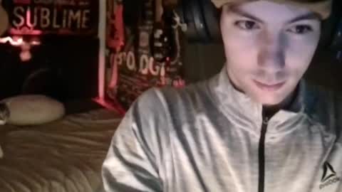 Snapshot of xxwhitefoxx chatting on March 8, 7:16 am David Fox online show from March 8, 7:16 am