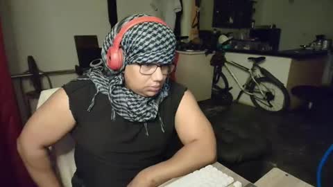 xxx13f2 online show from January 8, 6:19 am