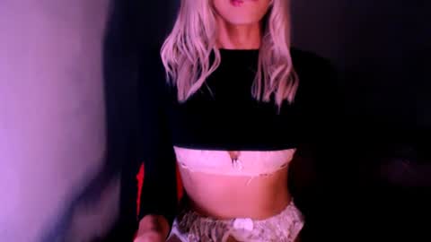 Chiara online show from June 6, 7:03 am