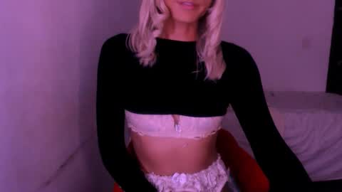 Chiara online show from April 8, 3:20 am