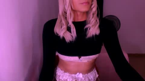 Chiara online show from April 23, 3:47 am