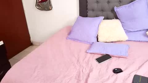 Gabriela and Diego online show from October 21, 8:12 pm