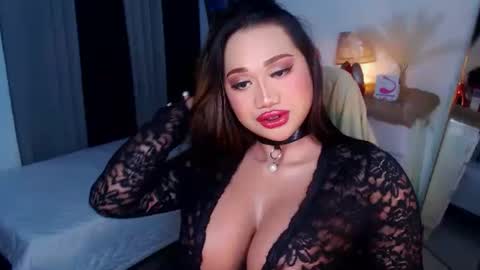 OLIVIA online show from March 3, 2:49 pm
