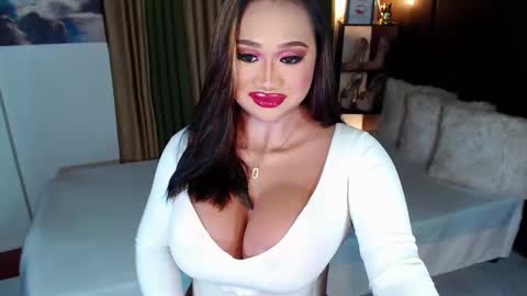 OLIVIA online show from February 11, 3:18 pm