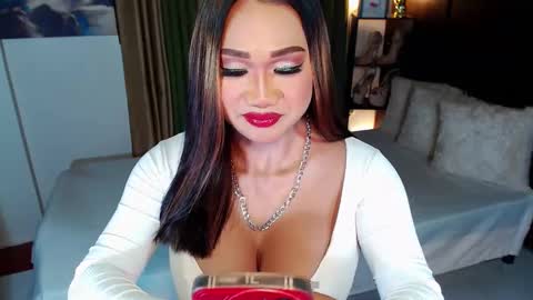 OLIVIA online show from February 10, 6:56 pm