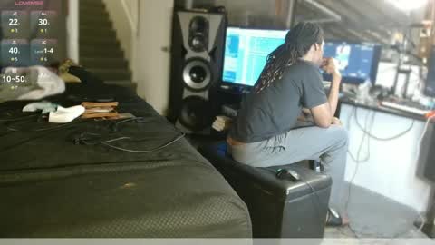 xxxjrstrokesxxx online show from May 20, 1:57 am