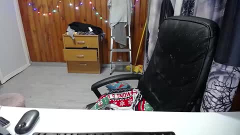 Lana online show from December 14, 8:04 pm