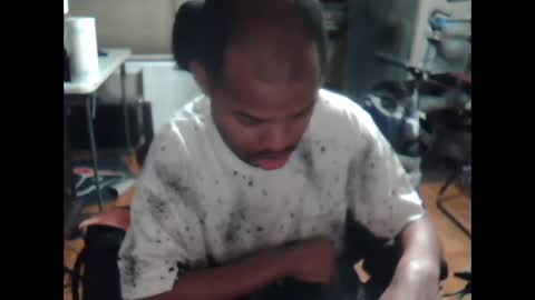 xxxonwheelz online show from October 9, 4:51 am