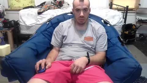 ScubaSteve online show from February 24, 9:52 pm