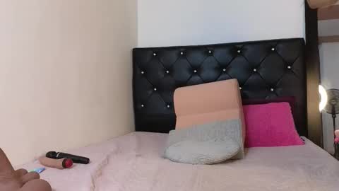 xxxtatianabustyxxx online show from September 13, 9:39 pm