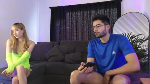 July and Fer online show from February 4, 5:45 pm