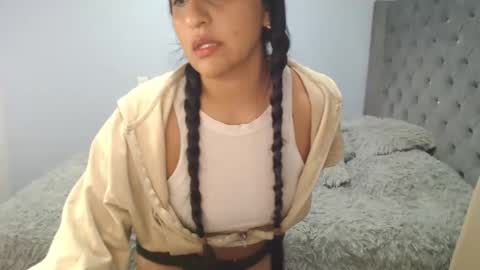 Lunhaa   online show from November 12, 11:18 pm